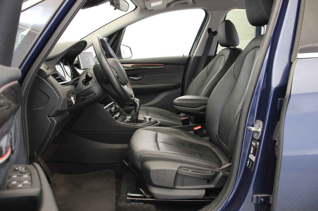 BMW-2-SERIE GRAN TOURER-218i High Executive 7 Persoons - Camera, Leer, Stoelverw.