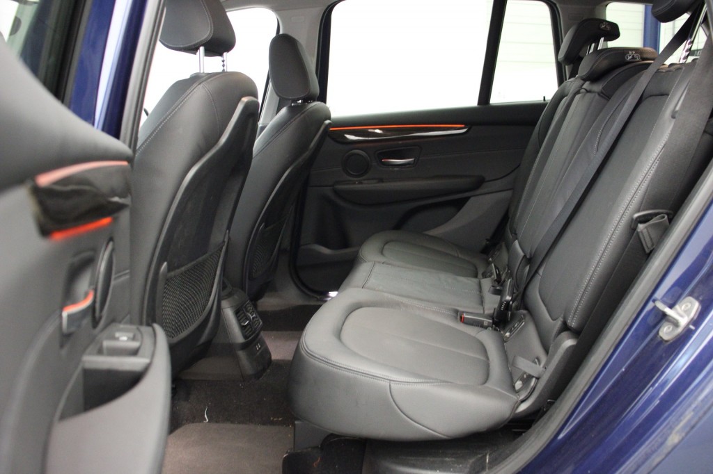 BMW-2-SERIE GRAN TOURER-218i High Executive 7 Persoons - Camera, Leer, Stoelverw.