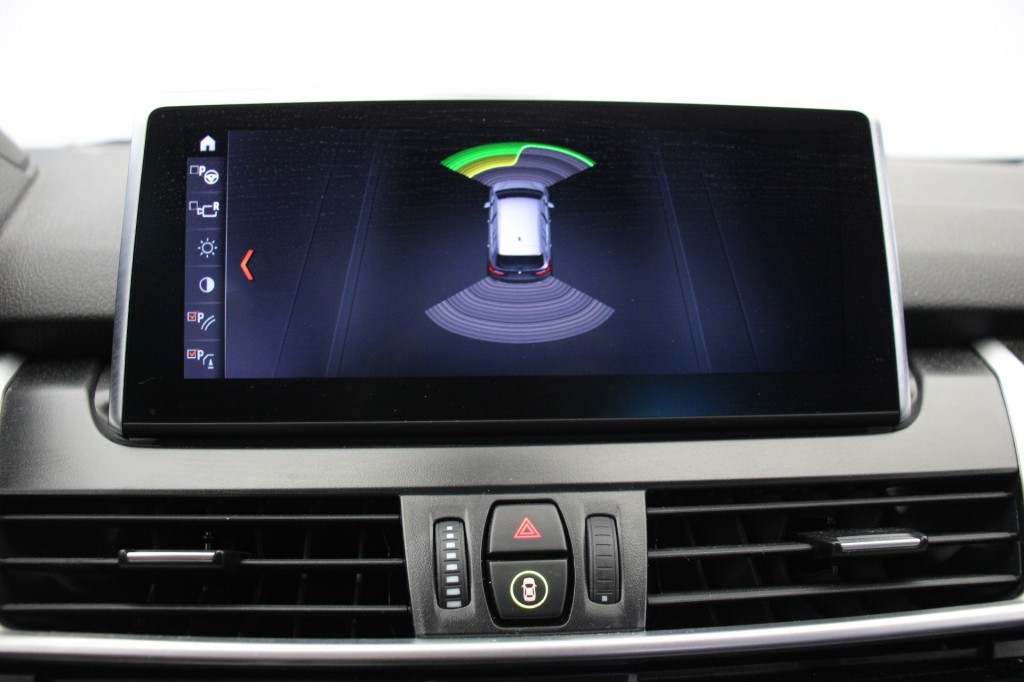 BMW-2-SERIE GRAN TOURER-218i High Executive 7 Persoons - Camera, Leer, Stoelverw.