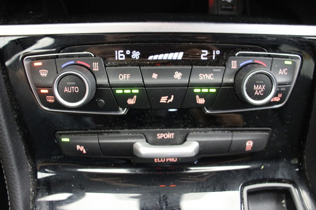 BMW-2-SERIE GRAN TOURER-218i High Executive 7 Persoons - Camera, Leer, Stoelverw.