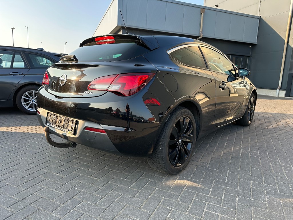 OPEL-ASTRA-1.4 T GTC Black Edition Clima Leder Trekhaak