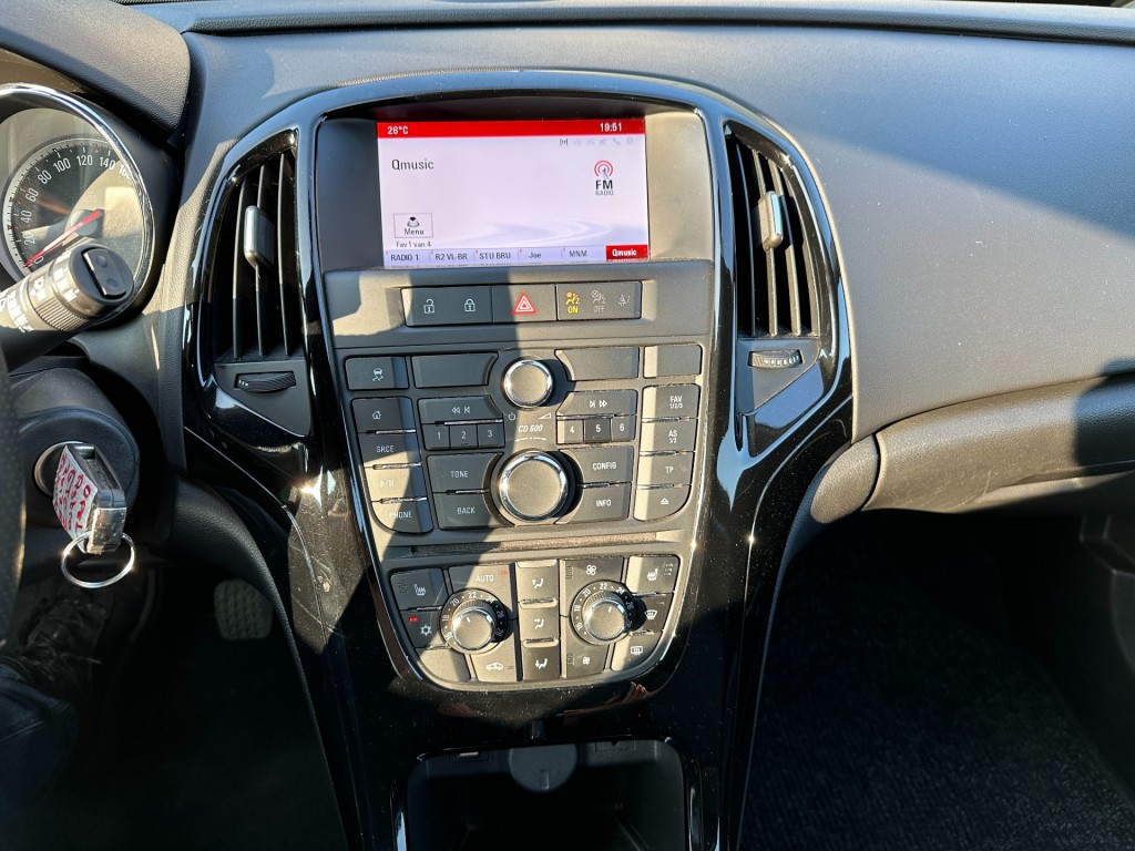 OPEL-ASTRA-1.4 T GTC Black Edition Clima Leder Trekhaak