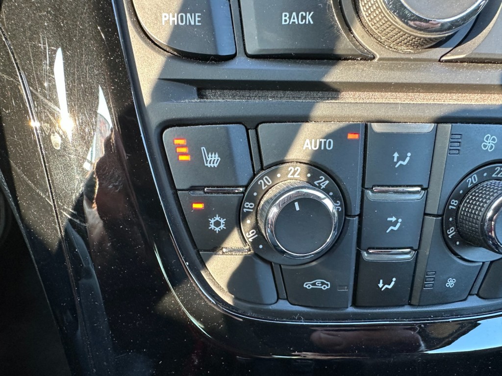 OPEL-ASTRA-1.4 T GTC Black Edition Clima Leder Trekhaak