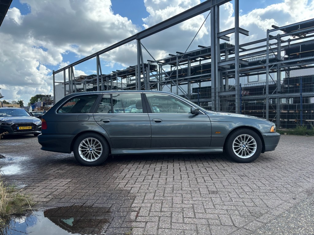 BMW-5-SERIE-525I