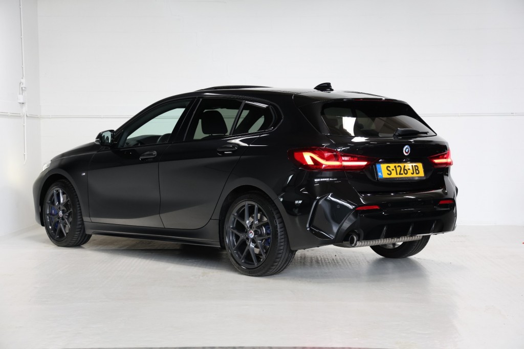 BMW-1-SERIE-118i M-Sport Aut. NAP/Pano/Stoelvw/Cam/Trekhaak