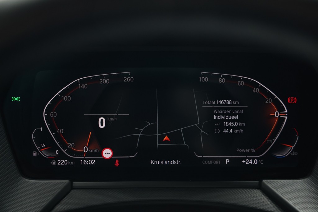 BMW-1-SERIE-118i M-Sport Aut. NAP/Pano/Stoelvw/Cam/Trekhaak