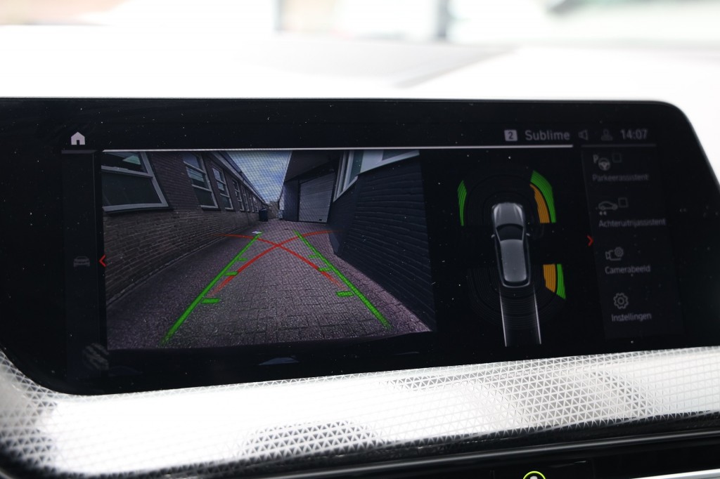 BMW-1-SERIE-118i M-Sport Aut. NAP/Pano/Stoelvw/Cam/Trekhaak