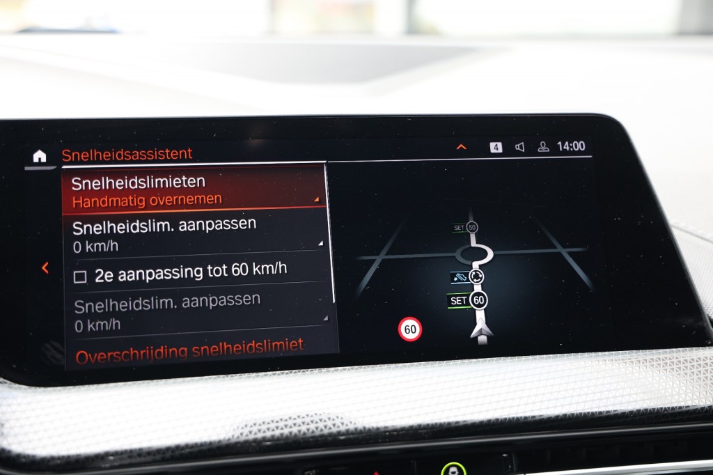 BMW-1-SERIE-118i M-Sport Aut. NAP/Pano/Stoelvw/Cam/Trekhaak