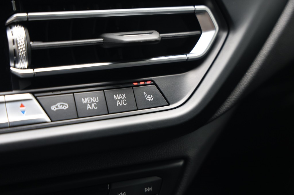 BMW-1-SERIE-118i M-Sport Aut. NAP/Pano/Stoelvw/Cam/Trekhaak