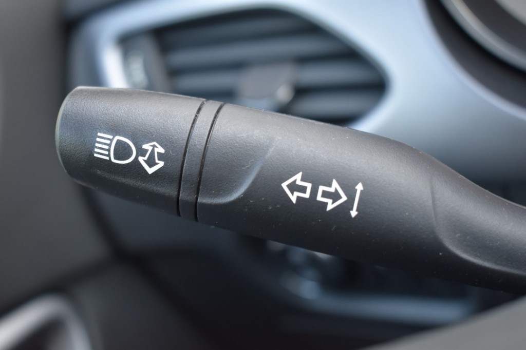 OPEL-ASTRA-1.0 5DRS. EDITION / PCD V+A / APPLE CARPLAY+NAVI / ECC