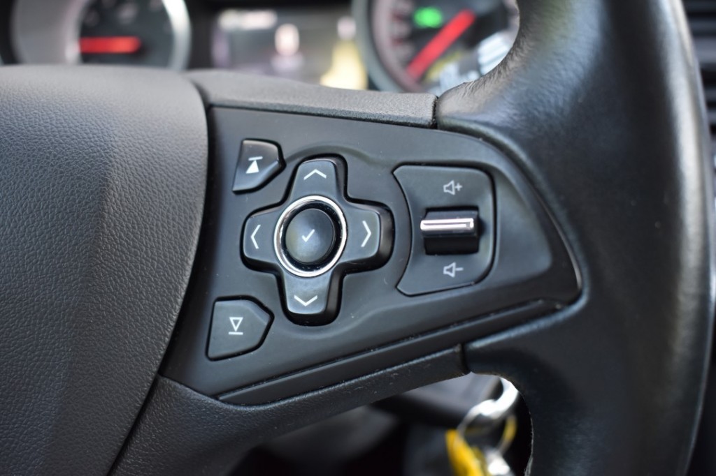 OPEL-ASTRA-1.0 5DRS. EDITION / PCD V+A / APPLE CARPLAY+NAVI / ECC