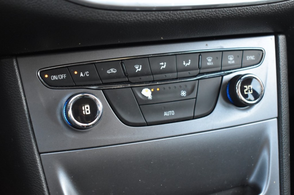 OPEL-ASTRA-1.0 5DRS. EDITION / PCD V+A / APPLE CARPLAY+NAVI / ECC