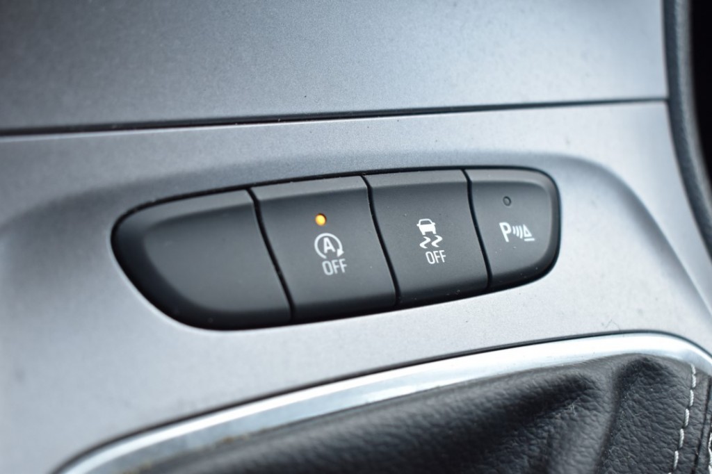 OPEL-ASTRA-1.0 5DRS. EDITION / PCD V+A / APPLE CARPLAY+NAVI / ECC