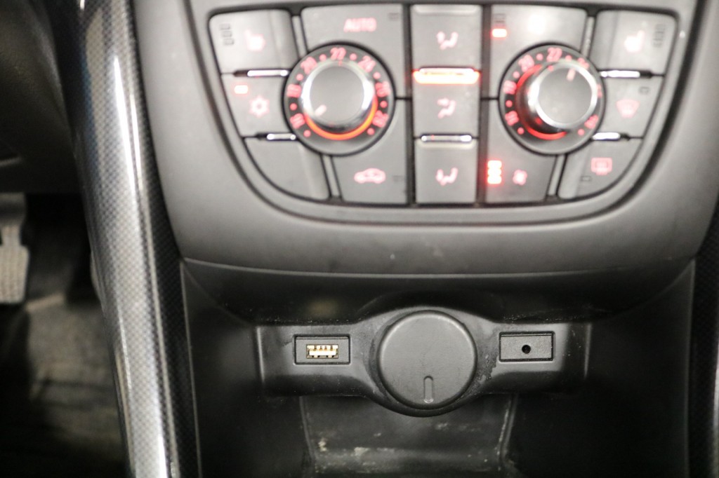 OPEL-CASCADA-1.4 Turbo ecoFLEX Cosmo  (Bak Gereviseerd met koppeling en Vliegwiel)