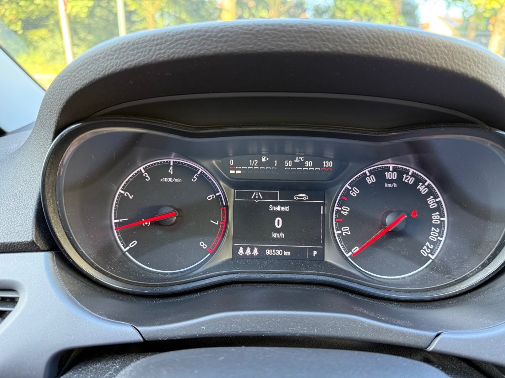 OPEL-CORSA-E-1.4 INNOVATION AUTOMAAT BJ.2016 CAMERA CRUISE