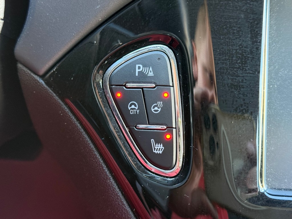 OPEL-CORSA-E-1.4 INNOVATION AUTOMAAT BJ.2016 CAMERA CRUISE