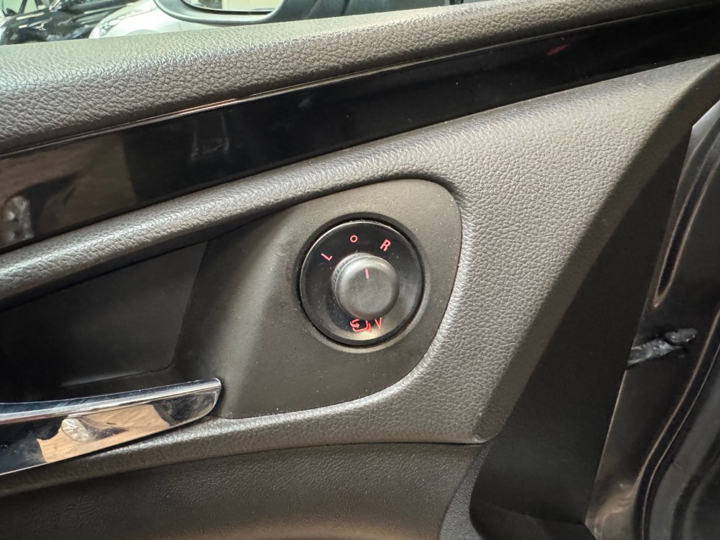 OPEL-INSIGNIA-Sports Tourer 1.6 T Cosmos / CLIMA / CRUISE / LM 20/ NAVI / PDC