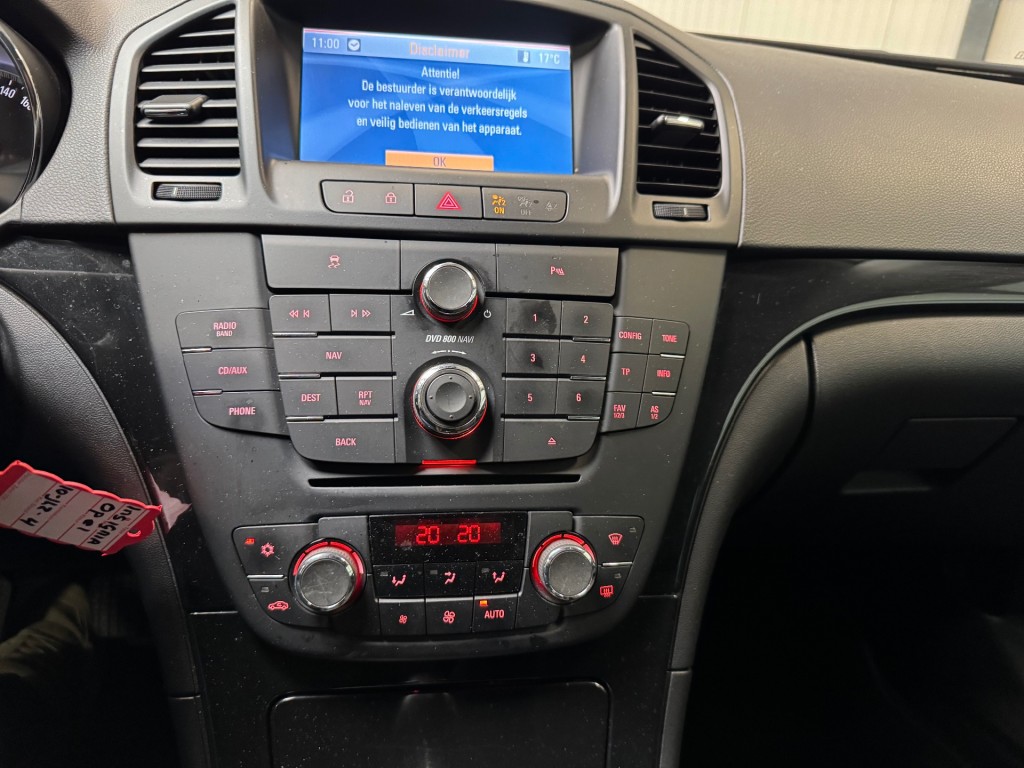 OPEL-INSIGNIA-Sports Tourer 1.6 T Cosmos / CLIMA / CRUISE / LM 20/ NAVI / PDC