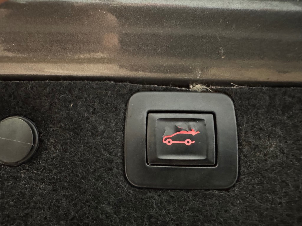 OPEL-INSIGNIA-Sports Tourer 1.6 T Cosmos / CLIMA / CRUISE / LM 20/ NAVI / PDC