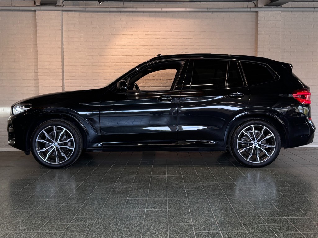 BMW-X3-xDrive20i High Executive M-Sport Pano Trekhaak Camera 20''