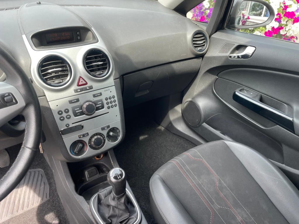 OPEL-CORSA-1.2-16V COSMO