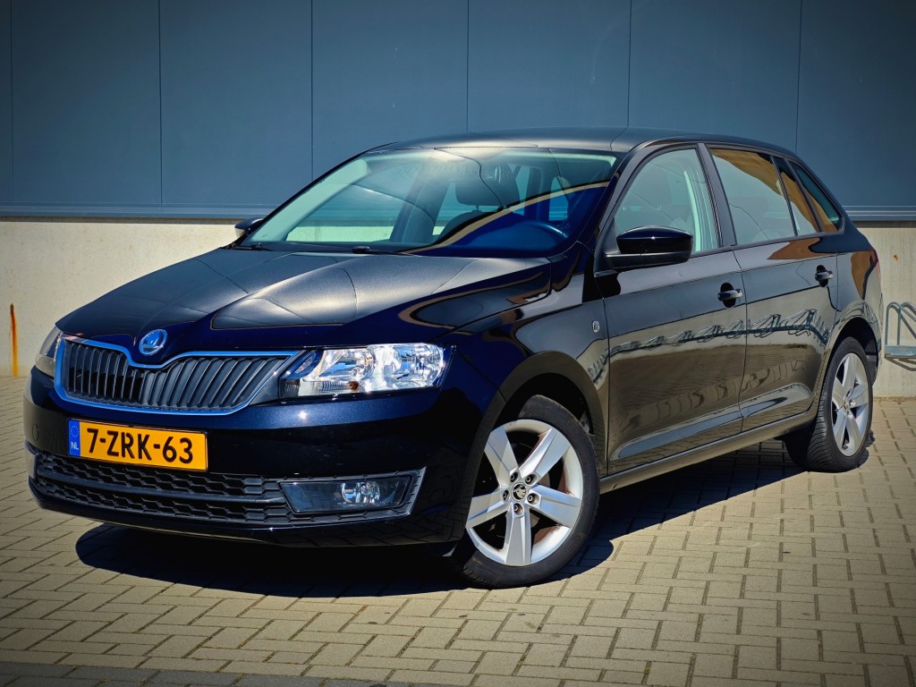 SKODA-RAPID-1.2 TSI Greentech Style - PANO/AIRCO/NAP/CRUISE