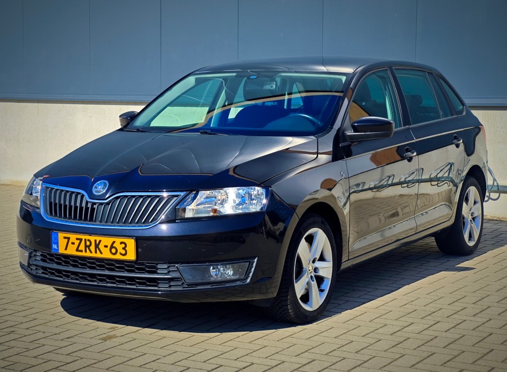 SKODA-RAPID-1.2 TSI Greentech Style - PANO/AIRCO/NAP/CRUISE