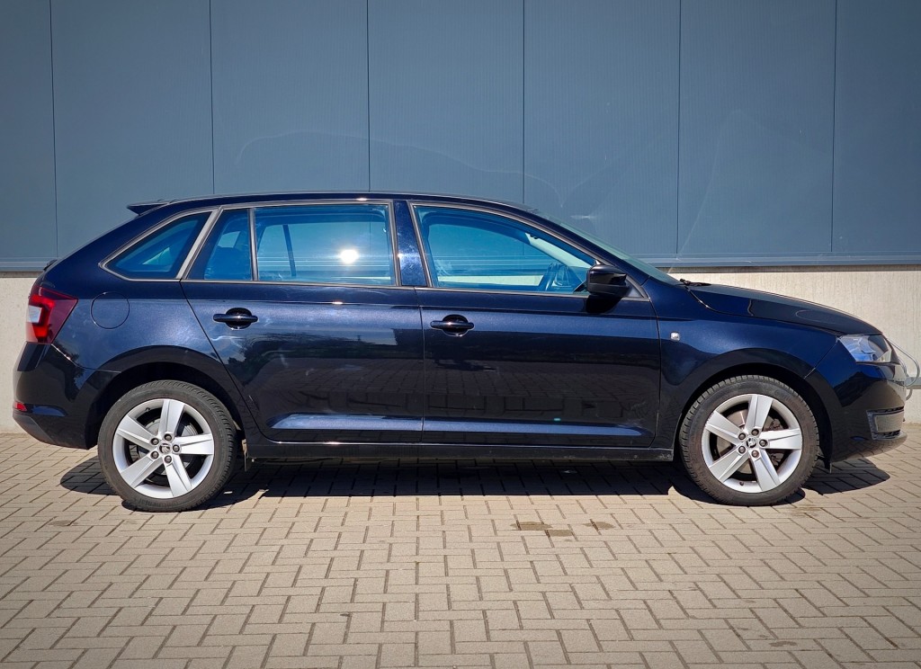 SKODA-RAPID-1.2 TSI Greentech Style - PANO/AIRCO/NAP/CRUISE