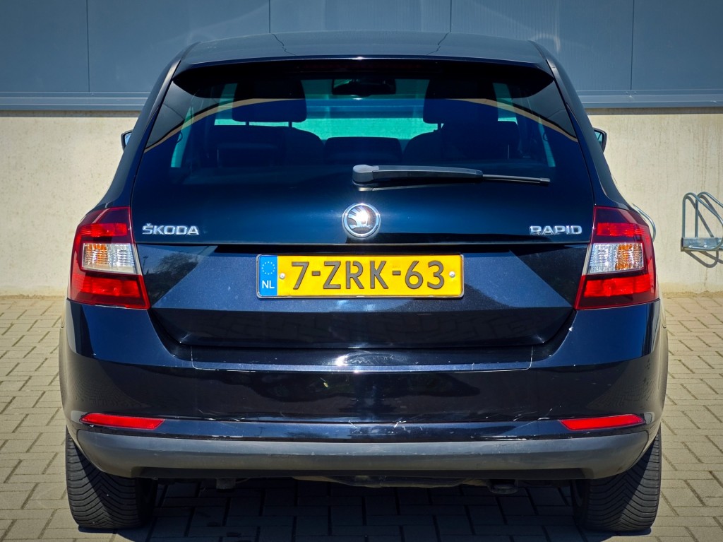 SKODA-RAPID-1.2 TSI Greentech Style - PANO/AIRCO/NAP/CRUISE