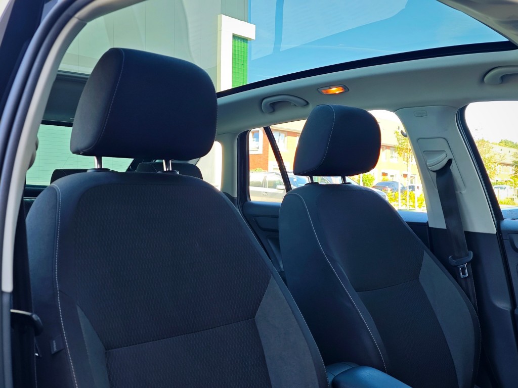 SKODA-RAPID-1.2 TSI Greentech Style - PANO/AIRCO/NAP/CRUISE