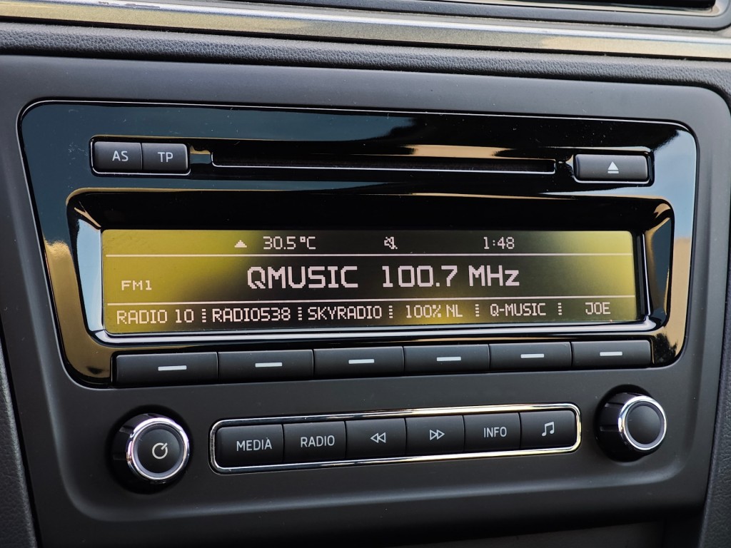 SKODA-RAPID-1.2 TSI Greentech Style - PANO/AIRCO/NAP/CRUISE