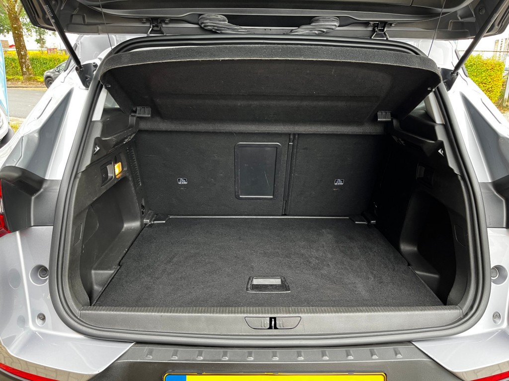 OPEL-GRANDLAND X-1.2 TURBO BUSINESS +