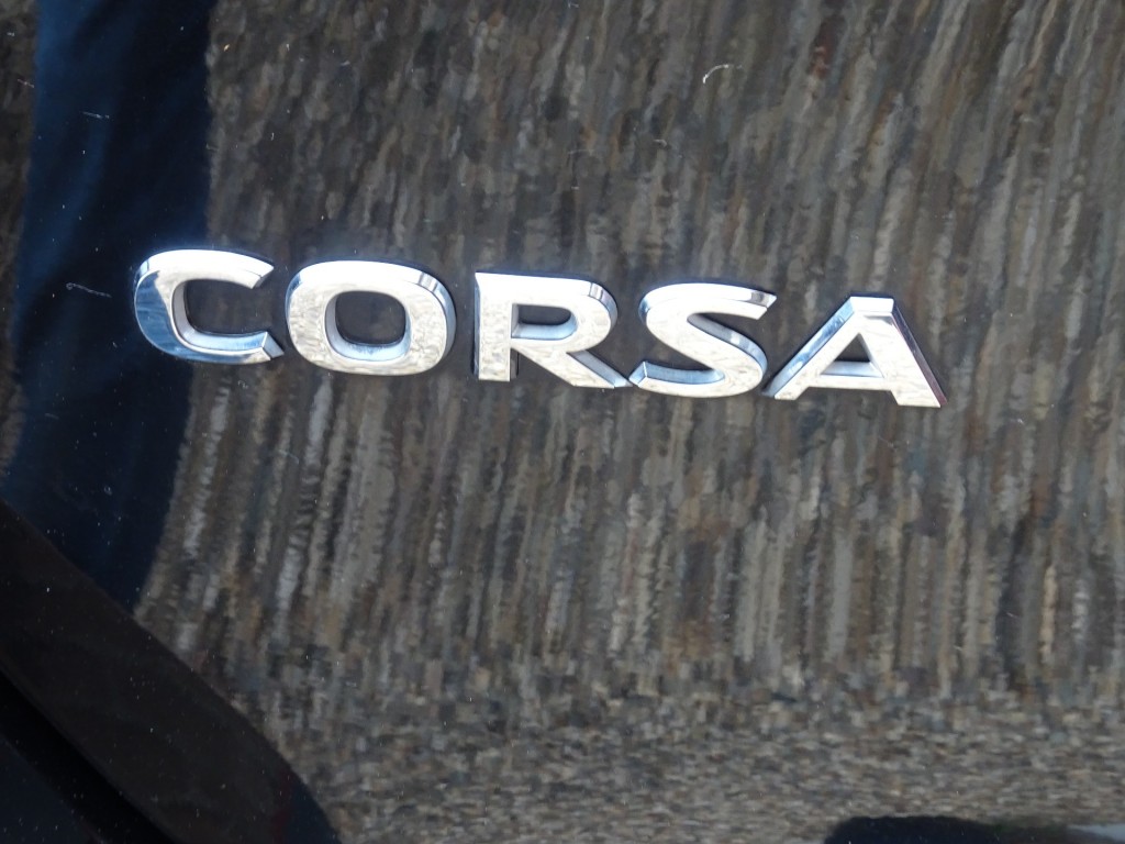 OPEL-CORSA-1.2 GS LINE