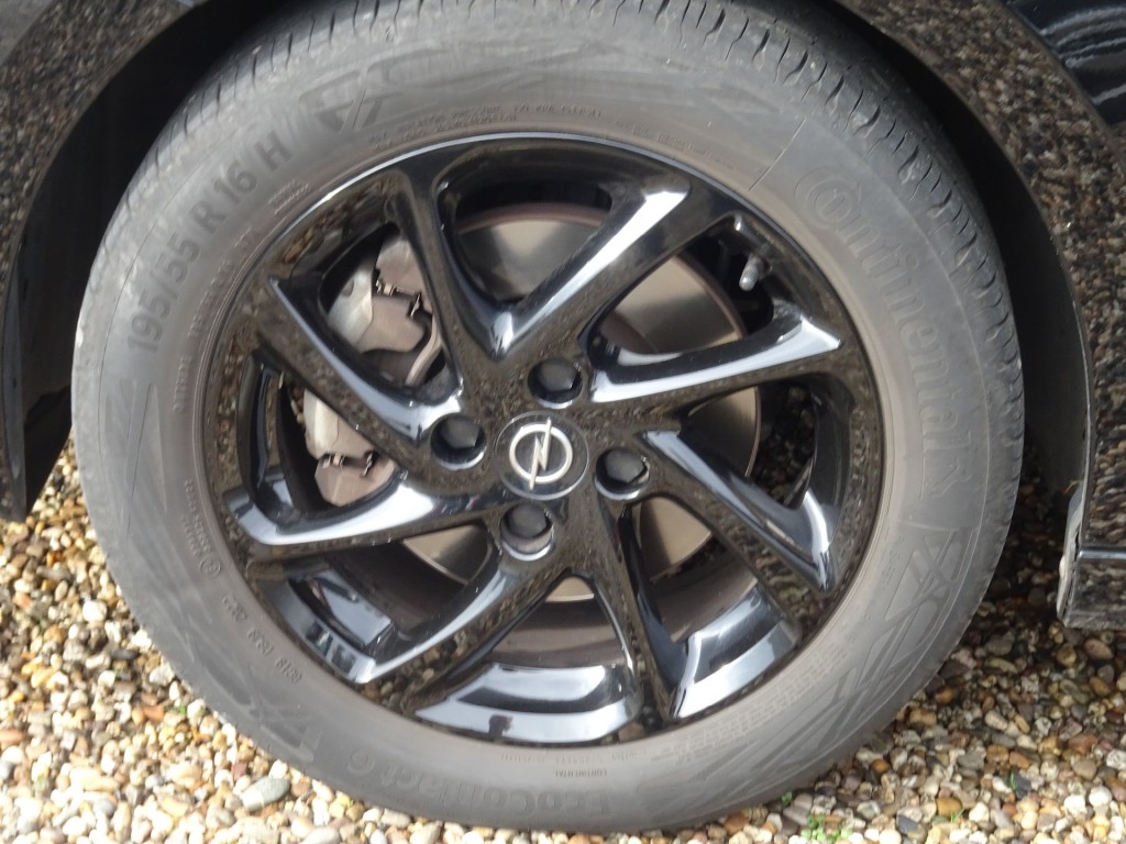 OPEL-CORSA-1.2 GS LINE