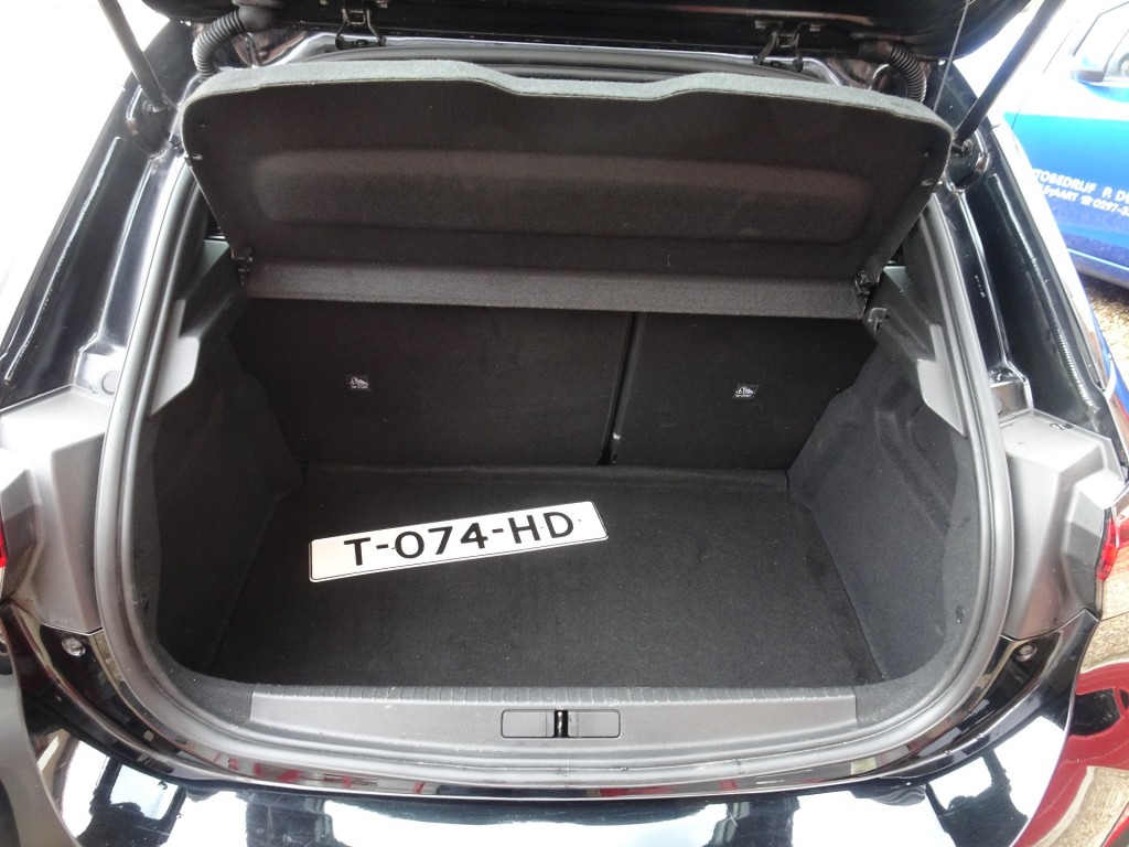 OPEL-CORSA-1.2 GS LINE