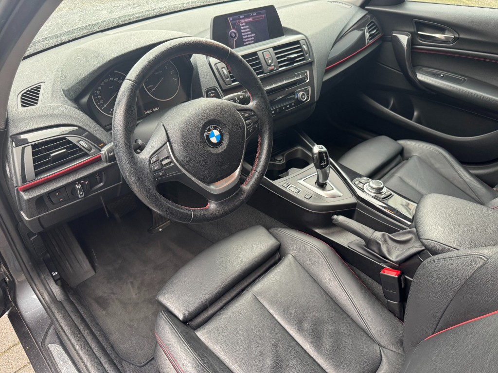 BMW-1-SERIE-118i 170pk Sportline,Leer,Xenon,Navi,Clima,Cruise,Dealer OH