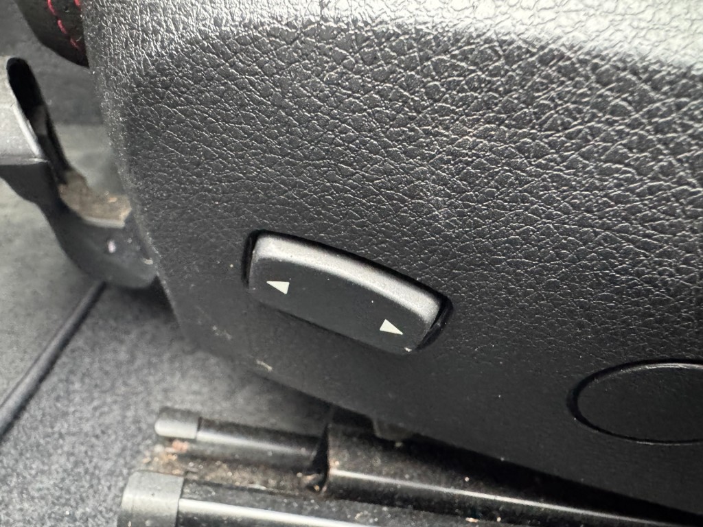 BMW-1-SERIE-118i 170pk Sportline,Leer,Xenon,Navi,Clima,Cruise,Dealer OH