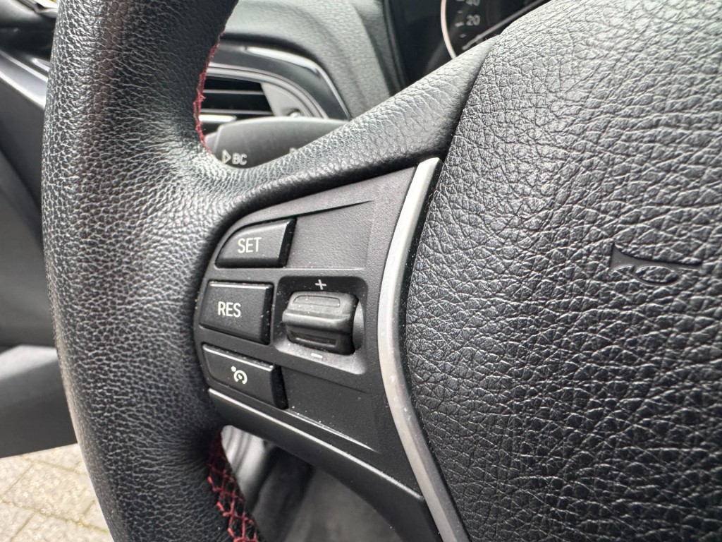 BMW-1-SERIE-118i 170pk Sportline,Leer,Xenon,Navi,Clima,Cruise,Dealer OH