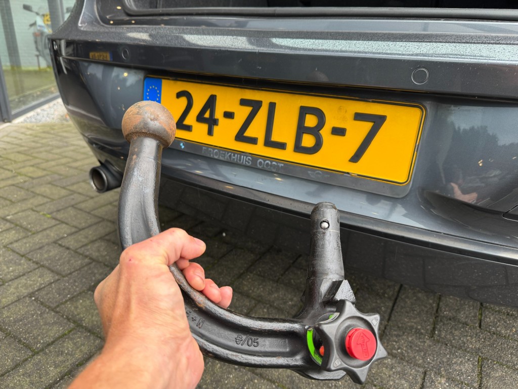 BMW-1-SERIE-118i 170pk Sportline,Leer,Xenon,Navi,Clima,Cruise,Dealer OH