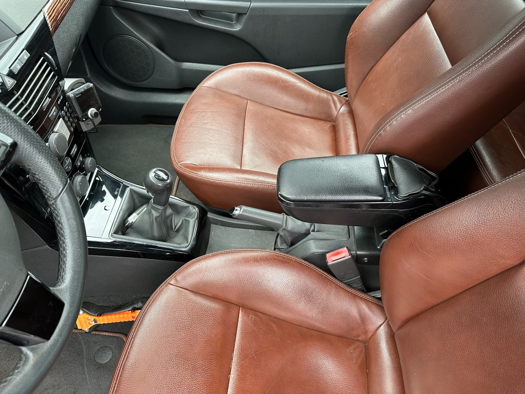 OPEL-ASTRA-Cabriolet 1.8 Cosmo Navigatie Leder stoelverw.