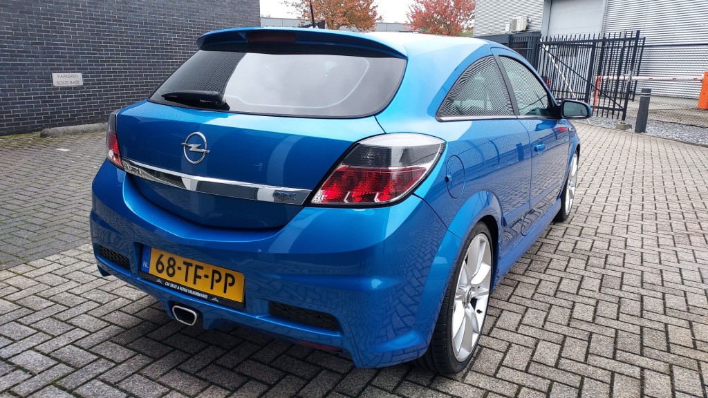 OPEL-ASTRA-2.0 OPC 177kW / met Nieuwe Distributieriem en APK