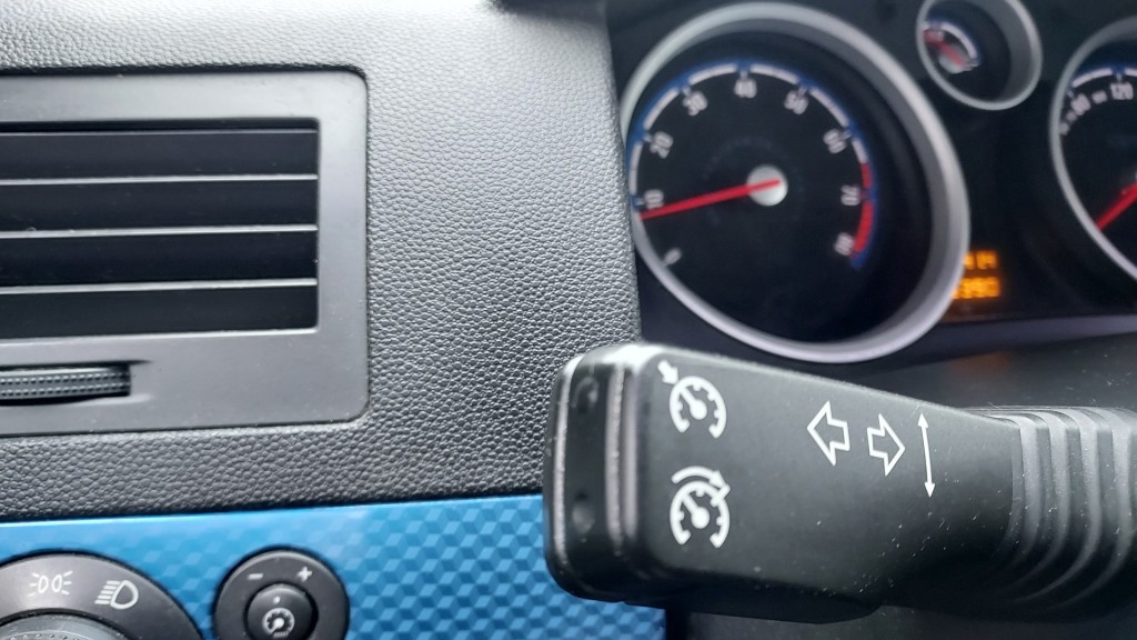 OPEL-ASTRA-2.0 OPC 177kW / met Nieuwe Distributieriem en APK