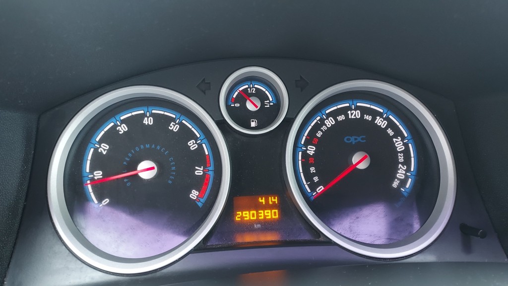 OPEL-ASTRA-2.0 OPC 177kW / met Nieuwe Distributieriem en APK