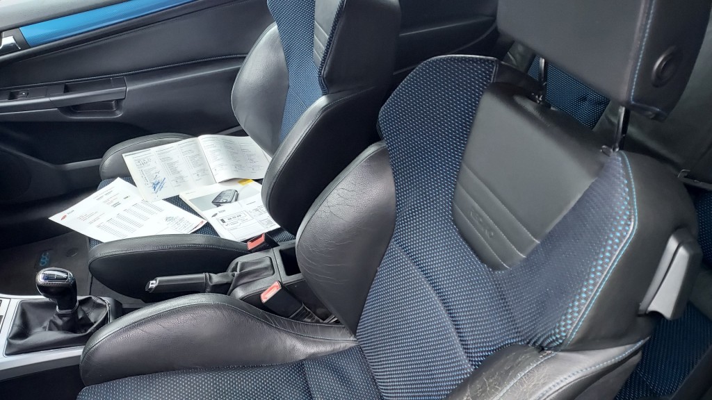 OPEL-ASTRA-2.0 OPC 177kW / met Nieuwe Distributieriem en APK