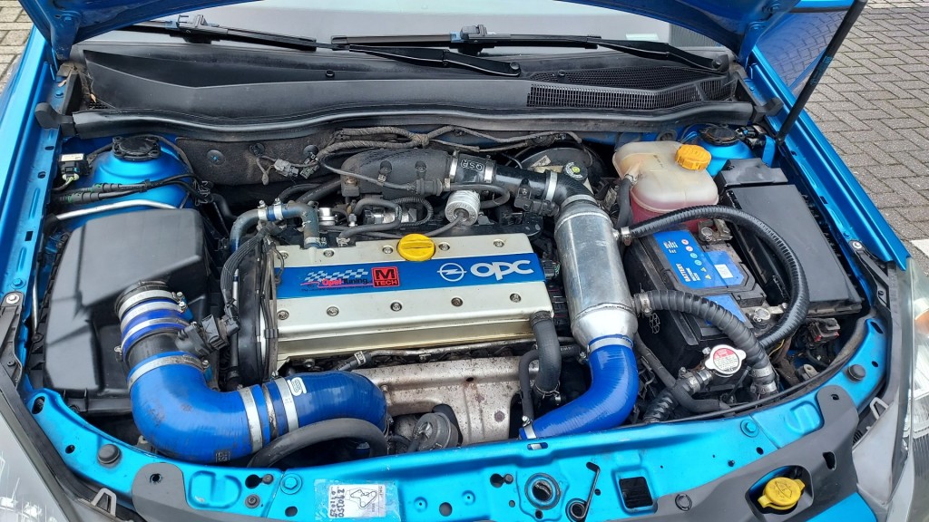 OPEL-ASTRA-2.0 OPC 177kW / met Nieuwe Distributieriem en APK