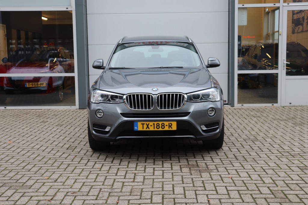 BMW-X3-XDRIVE 20I HIGH EXECUTIVE AUT/HEAD.UP/KEYLESS/ADAP.CR/LANEW.