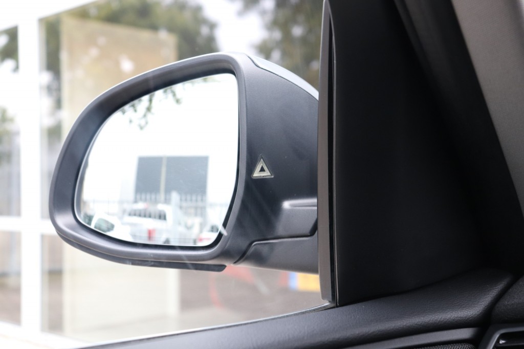 BMW-X3-XDRIVE 20I HIGH EXECUTIVE AUT/HEAD.UP/KEYLESS/ADAP.CR/LANEW.