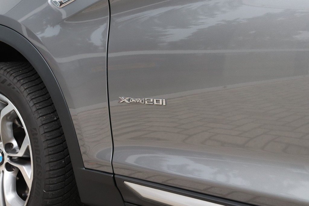 BMW-X3-XDRIVE 20I HIGH EXECUTIVE AUT/HEAD.UP/KEYLESS/ADAP.CR/LANEW.