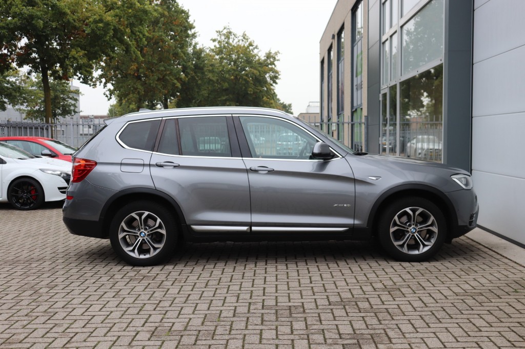 BMW-X3-XDRIVE 20I HIGH EXECUTIVE AUT/HEAD.UP/KEYLESS/ADAP.CR/LANEW.