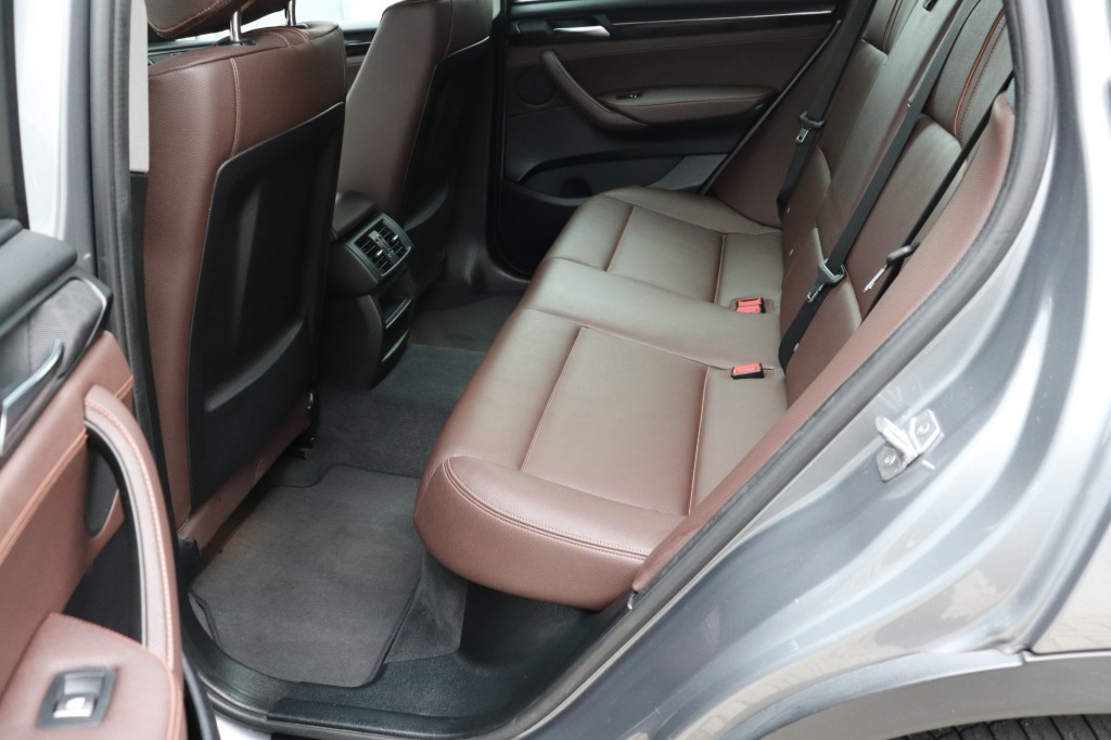 BMW-X3-XDRIVE 20I HIGH EXECUTIVE AUT/HEAD.UP/KEYLESS/ADAP.CR/LANEW.